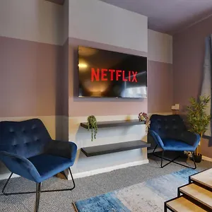 https://stylish-base-on-abbeydale-road.yorkshirehotels.net
